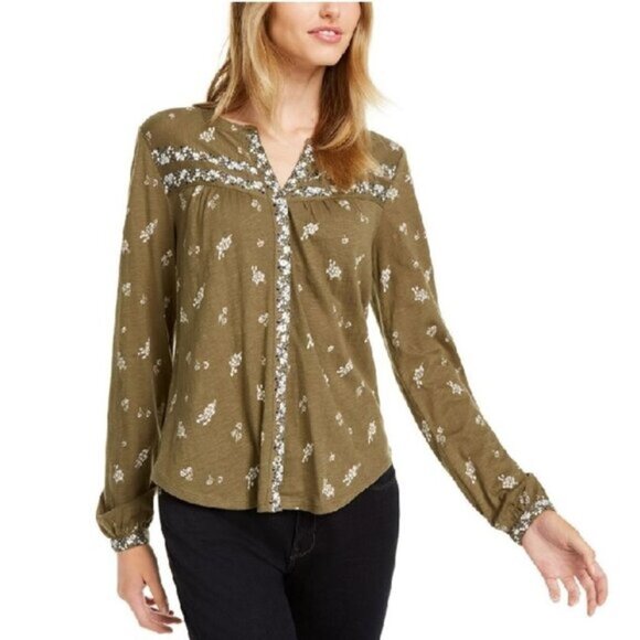 Tops - Lucky Brand Printed Knit Shirt